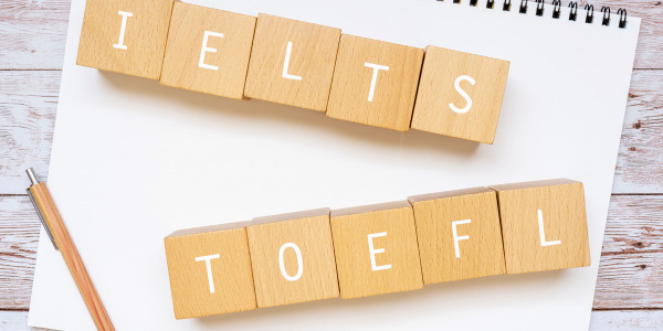 IELTS vs TOEFL: Choosing the Right Exam - Ultimate Education